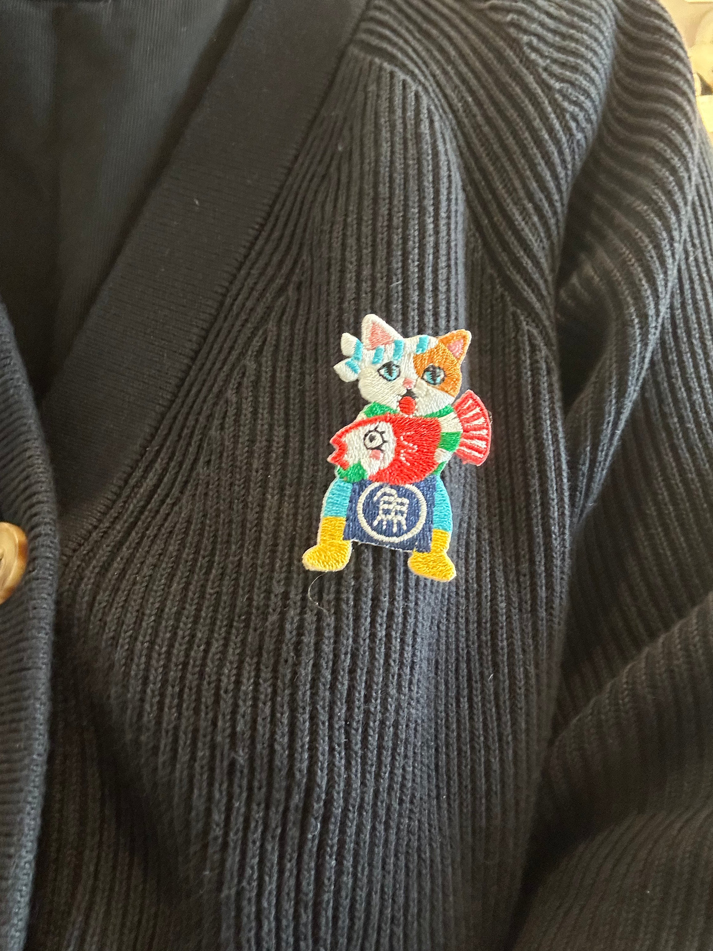 Embroidered Cat Pin Badge - Japanese Fishmonger Cat