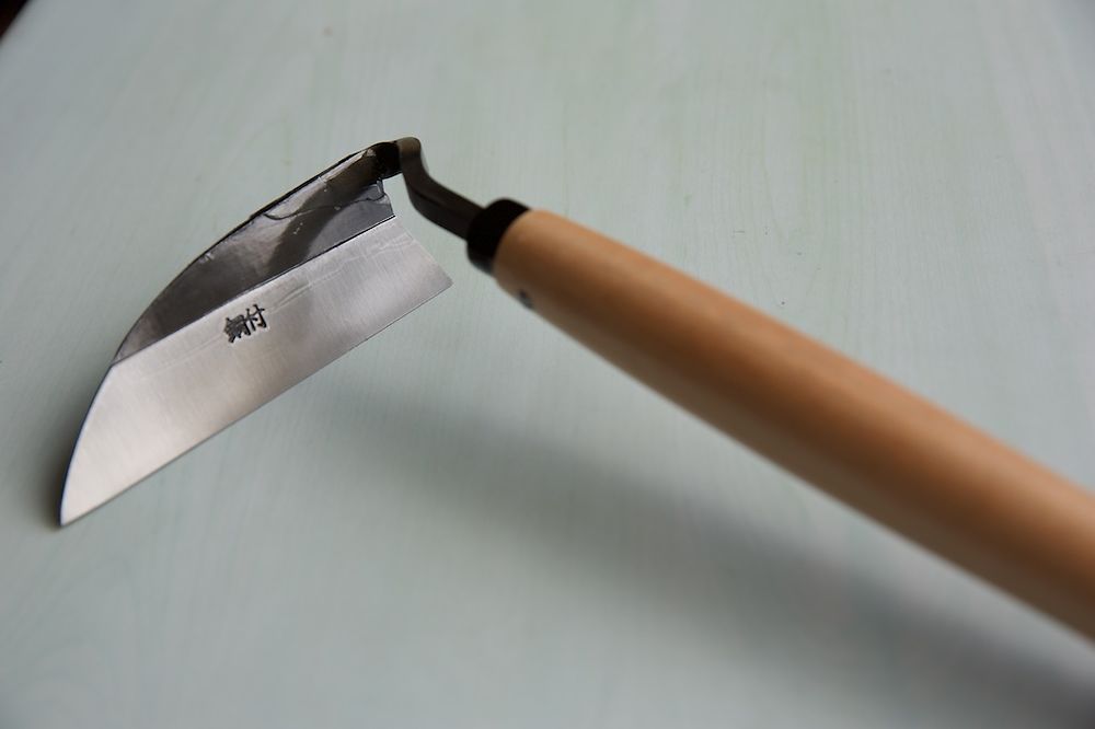 Right Handed Weeding Hoe with Pine Handle