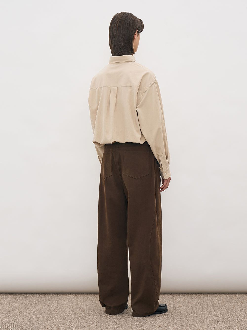 Curved Section Wide Chino Pants in Brown