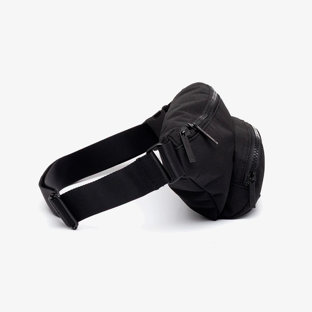 Atlas Crossbody Bag Black Vandra