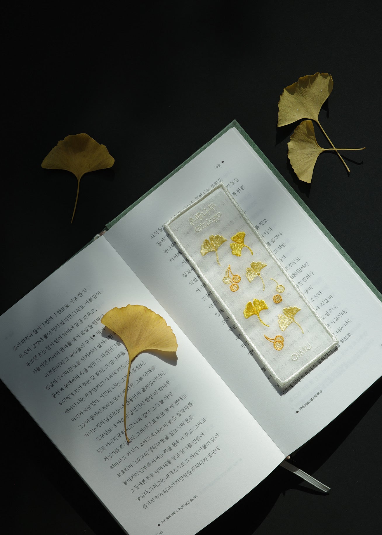 Plant Collecting Bookmark in Ginko