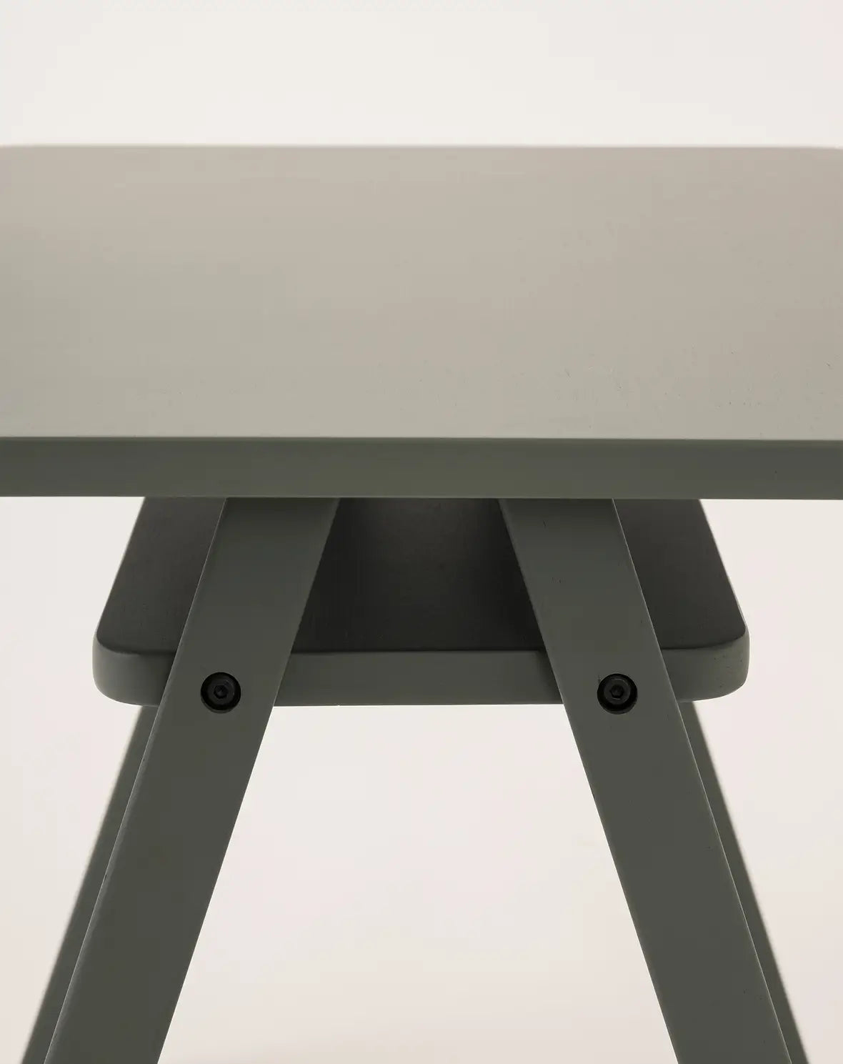 Growing Green Kid Table Colored Deep Green – ALKEMI store