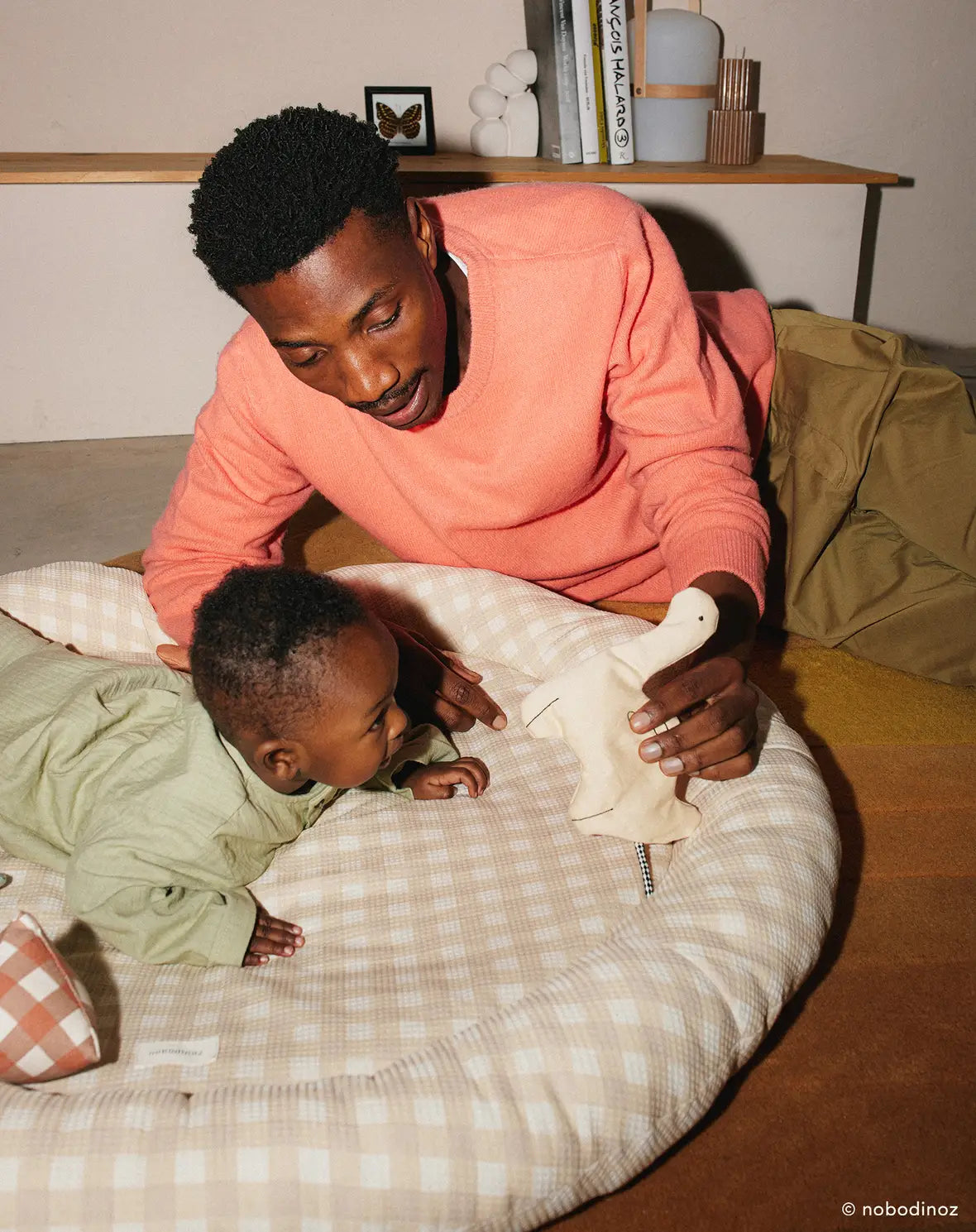 Round Sensory Activity Nest Dinos