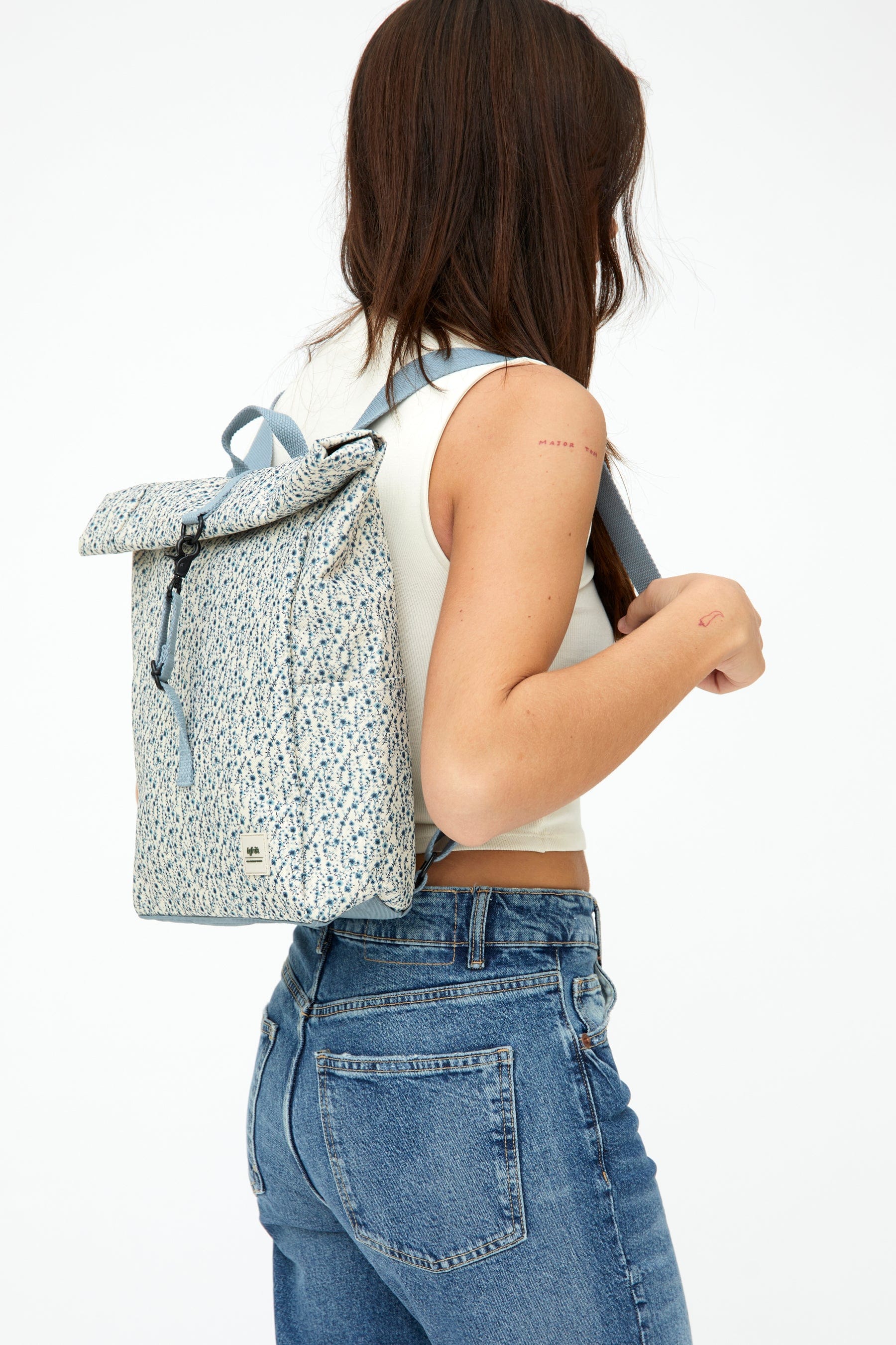 Roll Mini Back Pack in Printed Flowers