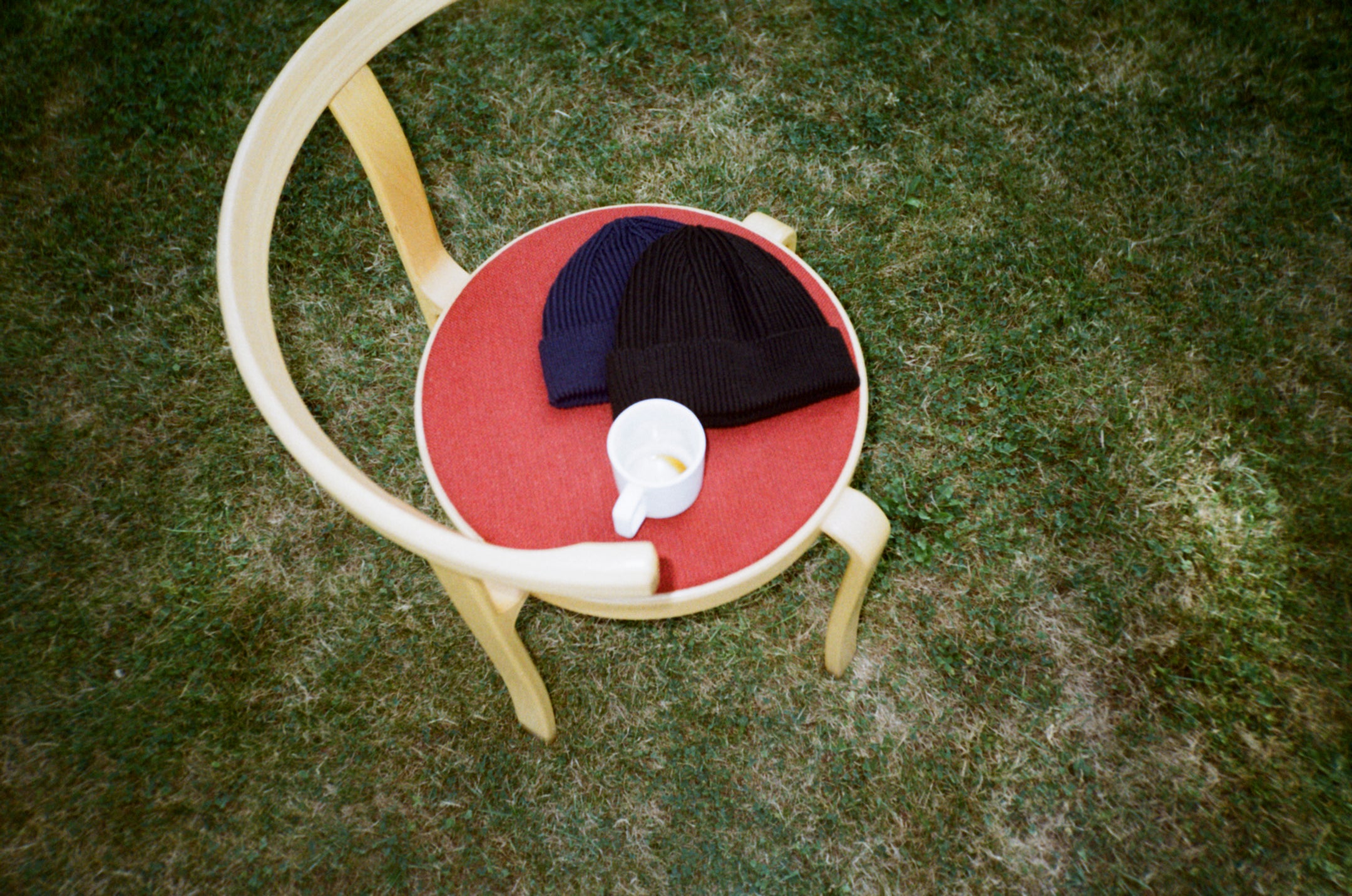 TUNØ Knitted Beanie Hat in Black