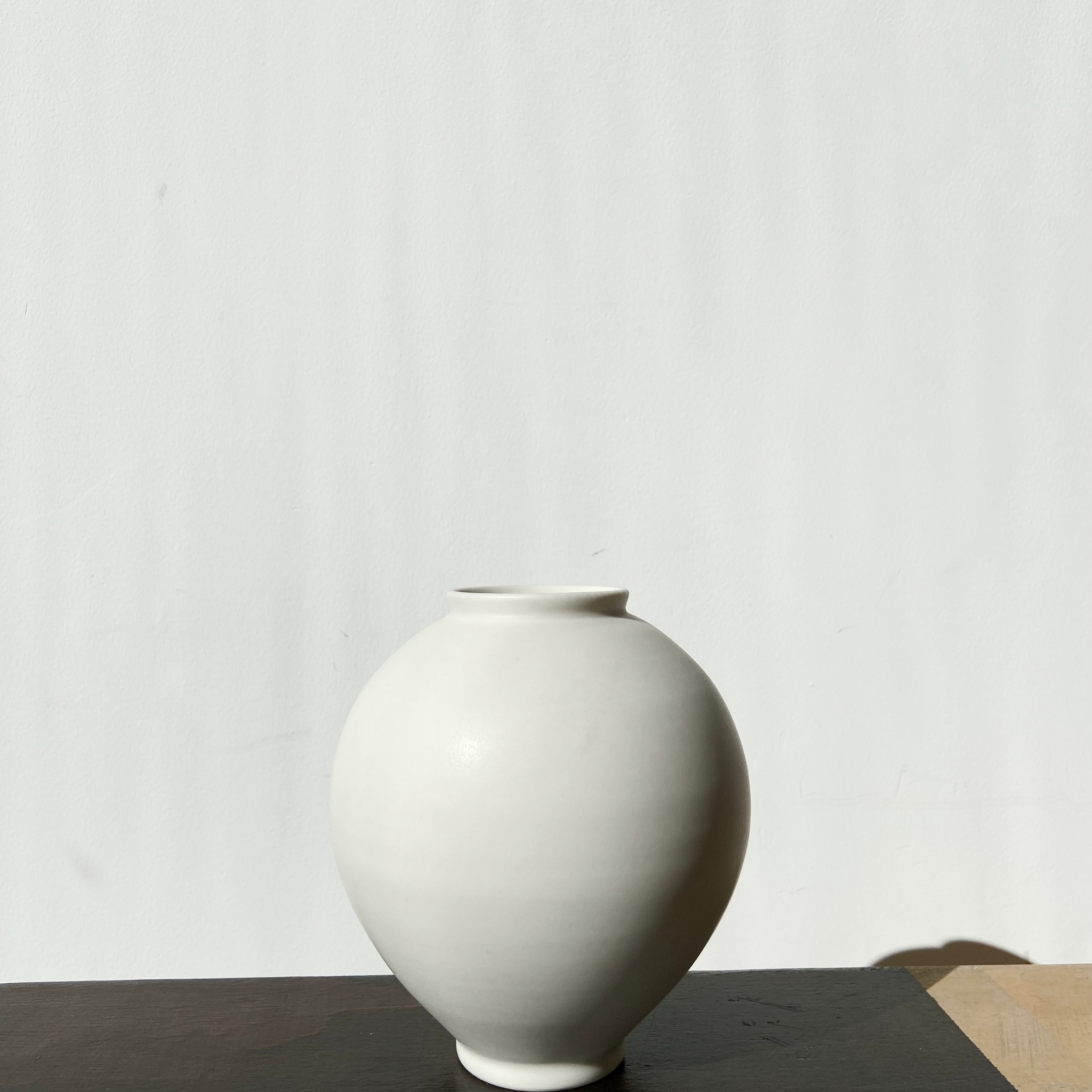 SOSOYO Handmade Matte Moon Jar in Mini Medium (d11 x h12 cm)