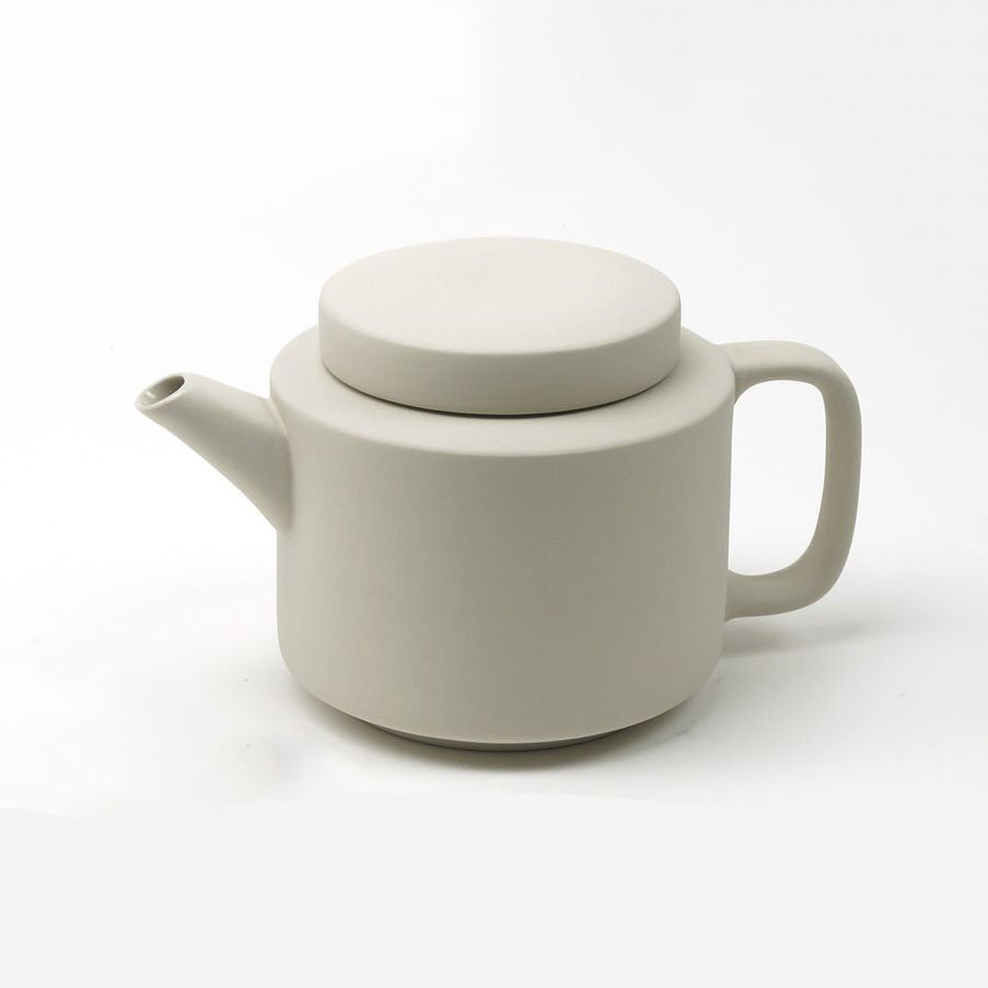 Matte White Teapot with Mat Lid in Large (950ml)