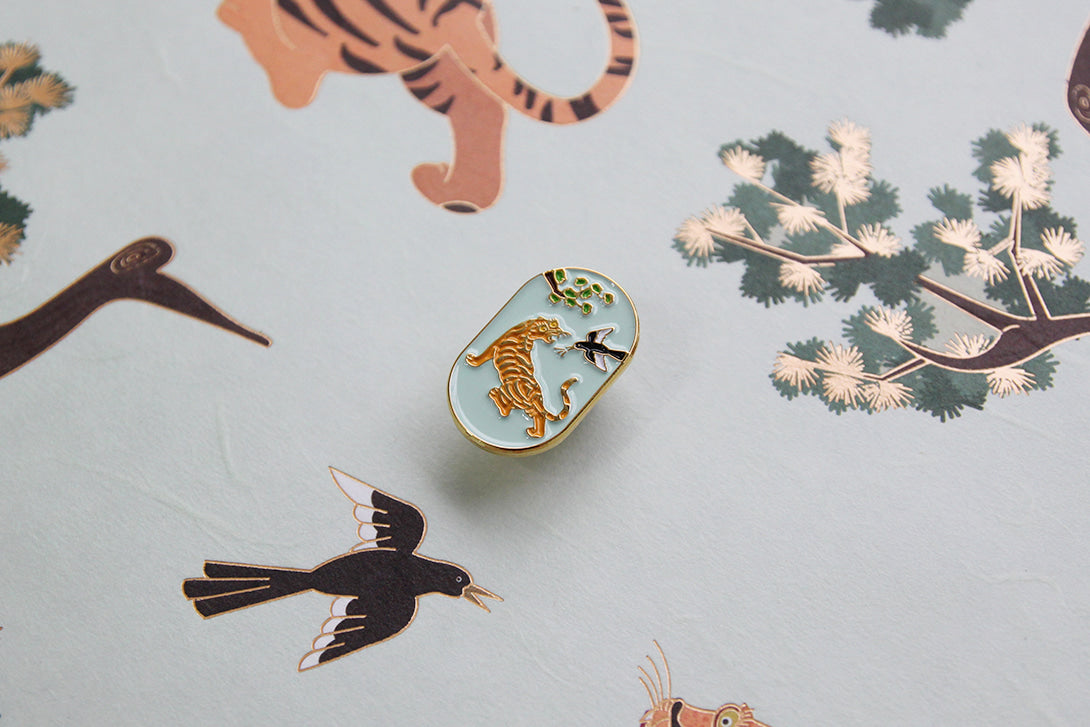 Fortune Badge Pin in Tiger and Magpie
