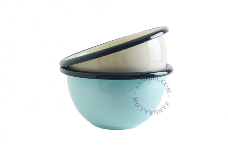 Medium Enamel bowl in Sky Blue (0,25L)